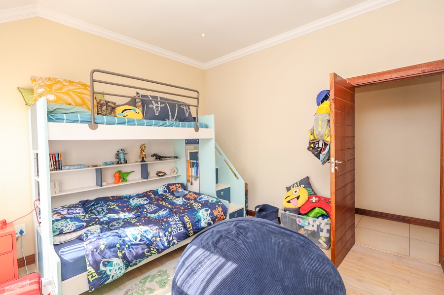 To Let 4 Bedroom Property for Rent in The Coves North West